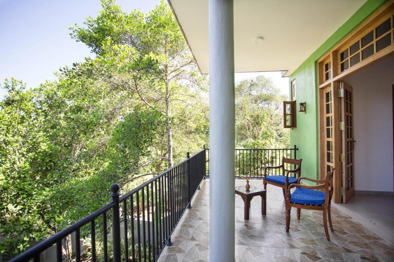 Barefoot Bungalow Hikka Hikkaduwa Kültér fotó