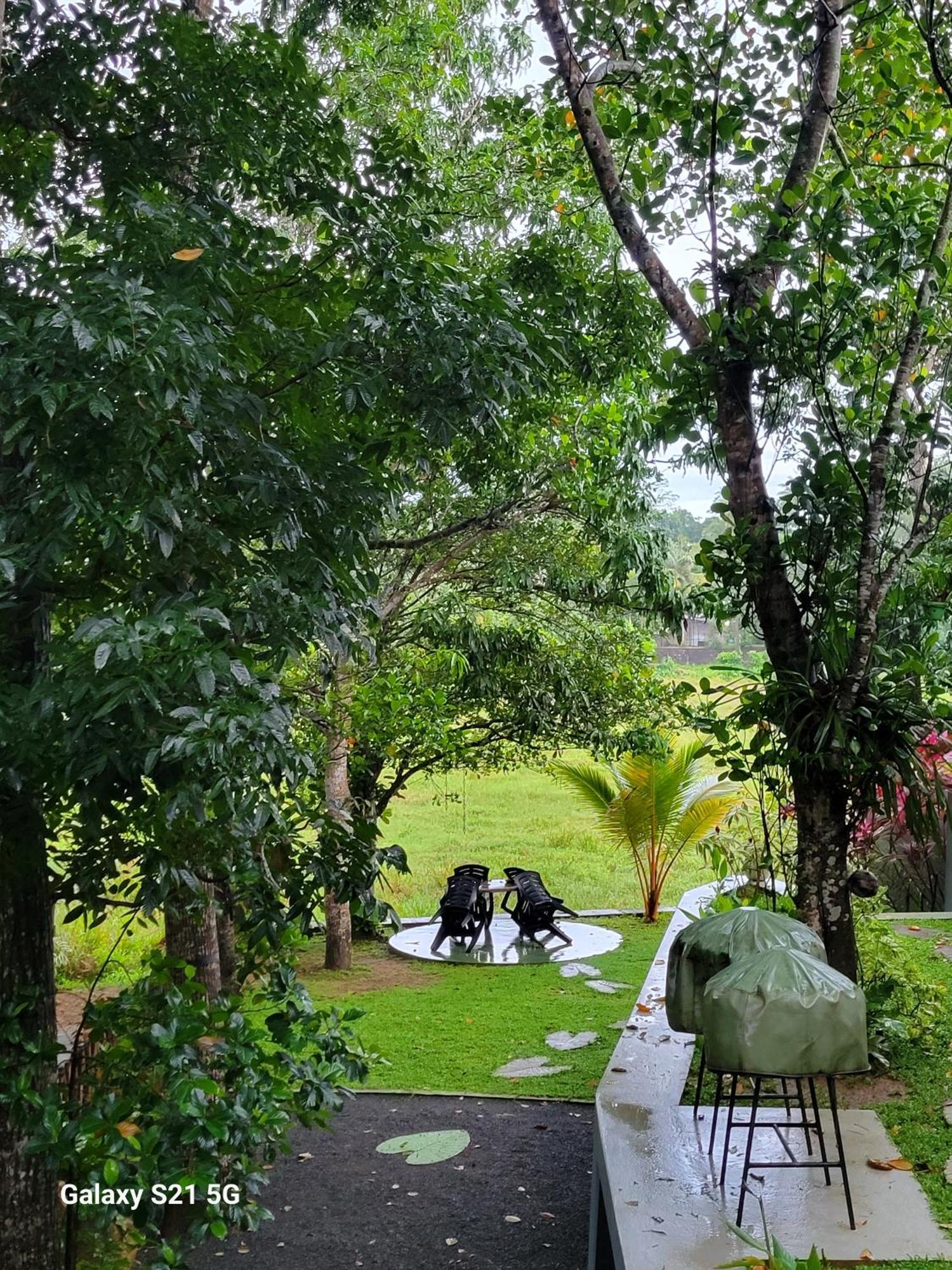 Barefoot Bungalow Hikka Hikkaduwa Kültér fotó